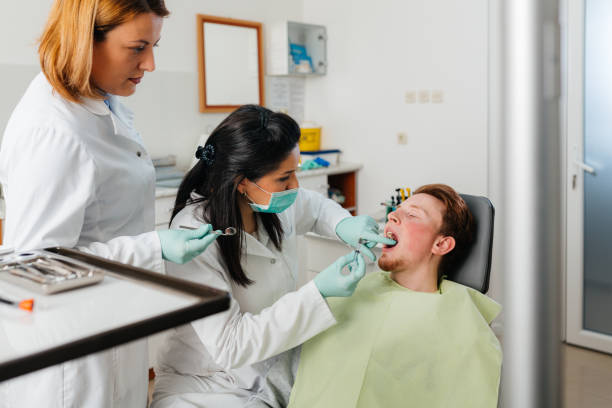 Best Emergency Tooth Extraction in Knoxville, TN